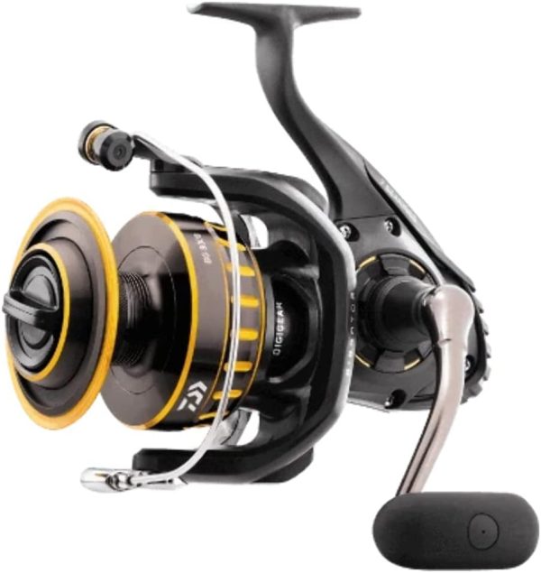 Daiwa BG2000 BG Saltwater Spinning Reel, Black/Gold - Image 2