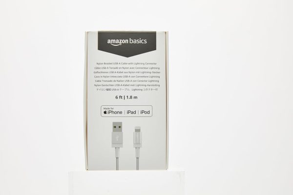Amazon Basics USB-A to Lightning Charger Cable, Nylon Braided Cord, MFi - Image 9