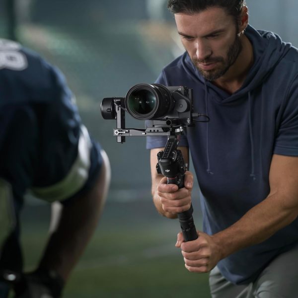 DJI RS 4 Combo, 3-Axis Gimbal Stabilizer for DSLR and Mirrorless Cameras - Image 7