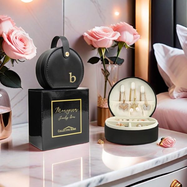 COLLECTIVE HOME - Travel Jewelry Case, Elegant Half-Moon Design with Gold - Image 4