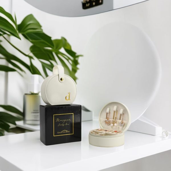 COLLECTIVE HOME - Travel Jewelry Case, Elegant Half-Moon Design with Gold - Image 3
