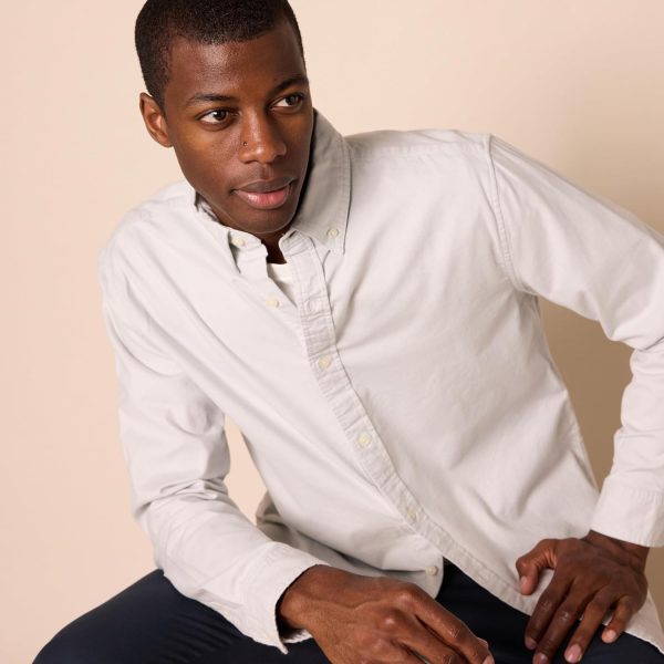 Amazon Essentials Men's Long-Sleeve Regular-Fit Stretch Oxford Shirt - Image 4