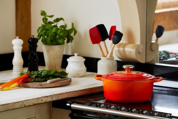 Le Creuset Enameled Cast Iron Signature Round Dutch Oven with Lid, 5.5 - Image 5
