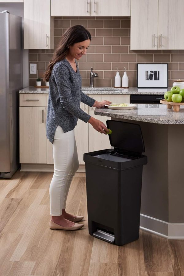Rubbermaid Premier Series II Step-on Trash Can for Home and Kitchen, with - Image 4