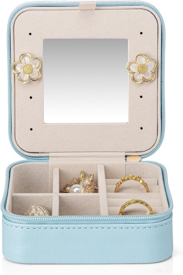 Vlando Small Travel Jewelry Box Organizer - Mirrored Jewelries Necklaces - Image 4