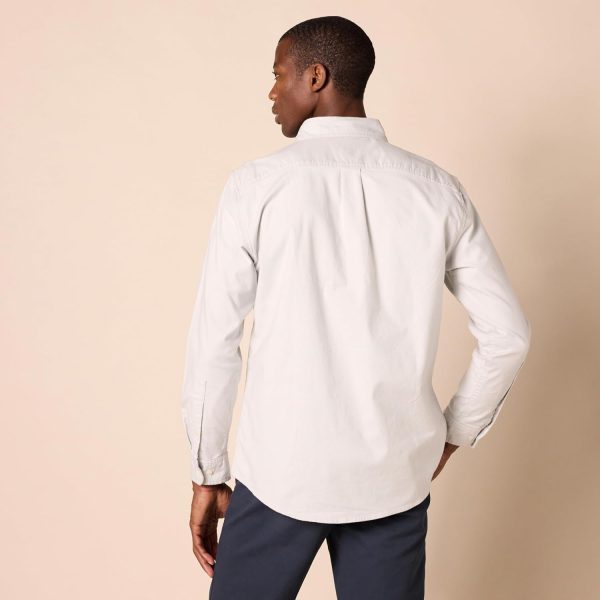Amazon Essentials Men's Long-Sleeve Regular-Fit Stretch Oxford Shirt - Image 3