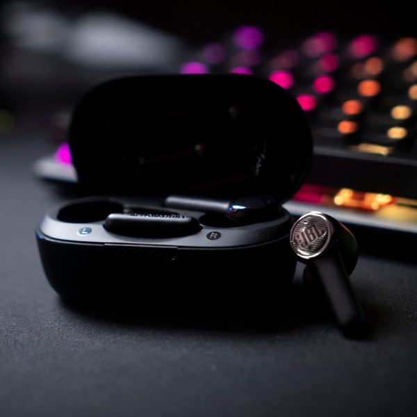 JBL Quantum TWS - True Wireless Noise Cancelling Gaming Earbuds, Fast Pair - Image 9