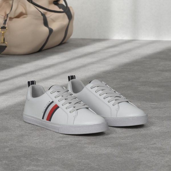 Tommy Hilfiger Women's Landon Sneaker - Image 2