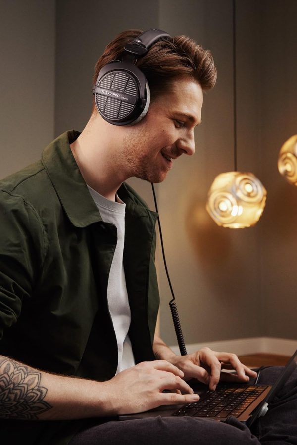 beyerdynamic DT 990 Pro 250 ohm Over-Ear Studio Headphones For Mixing, - Image 5