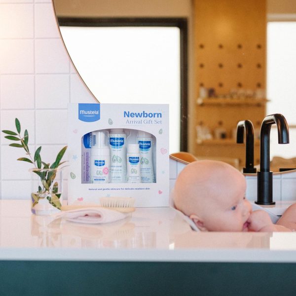 Mustela Newborn Arrival Gift Set - Baby Skincare & Bath Time Essentials - - Image 4