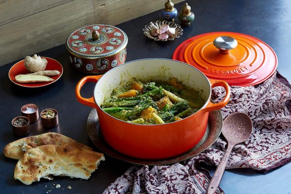 Le Creuset Enameled Cast Iron Signature Round Dutch Oven with Lid, 5.5 - Image 6