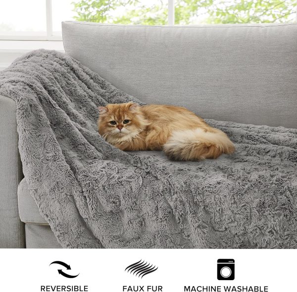 UGG 10485 Adalee Soft Faux Fur Reversible Accent Throw Blanket Luxury Cozy - Image 3