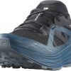 trail running shoes