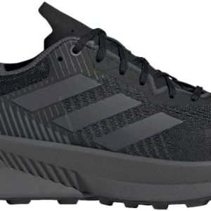 trail running shoes