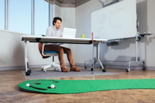 Par Three Golf Putting Green (3' x 9') - Image 3