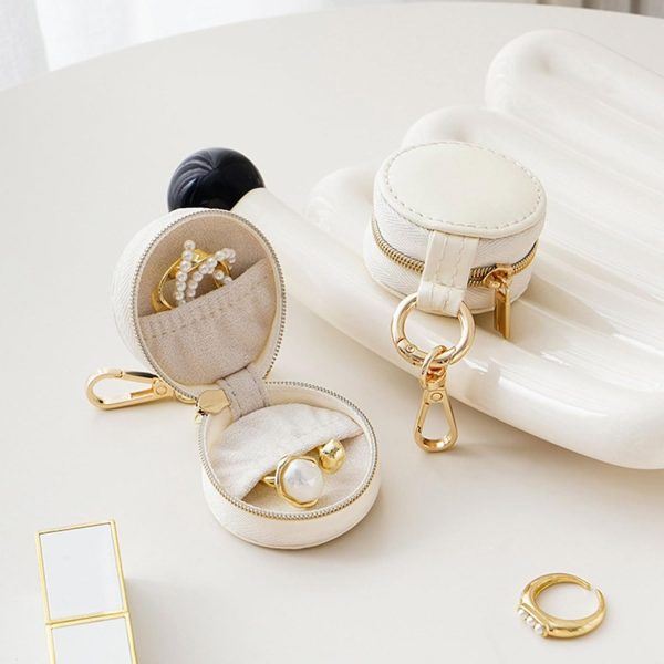 Versatile Jewelry Holder with Keychain Clip Travel Jewelry Case Portable - Image 9