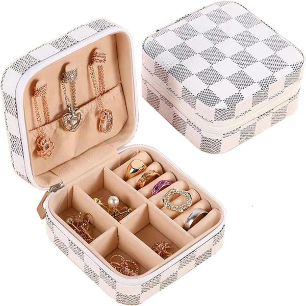 Small Travel Jewelry Box, Portable Mini checkered Jewelry Leather Box - Image 7