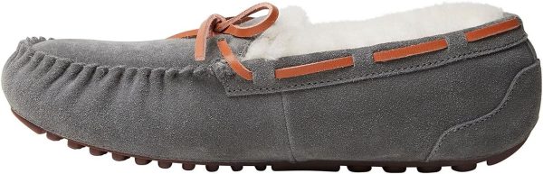 Dearfoams Women's Fireside Water Resistant Genuine Shearling Victoria Moc - Image 5