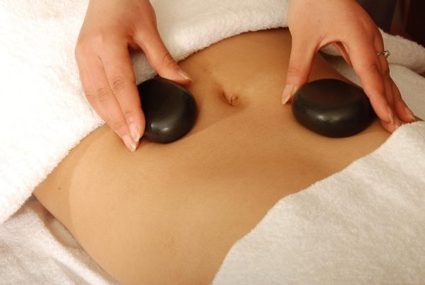 Master Massage 60-Piece Deluxe Hot Stone Set Including Basalt Volcano - Image 6