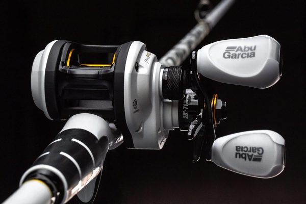 Abu Garcia Max Pro Low Profile Baitcast Fishing Reel - Image 5