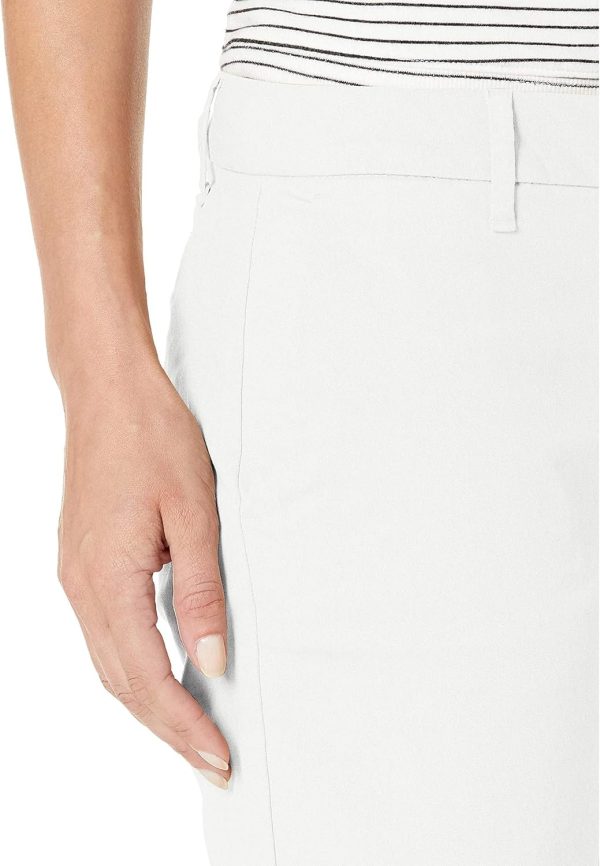 Tommy Hilfiger Women's Hollywood 9 " Chino Short Standard and Plus sizes - Image 2